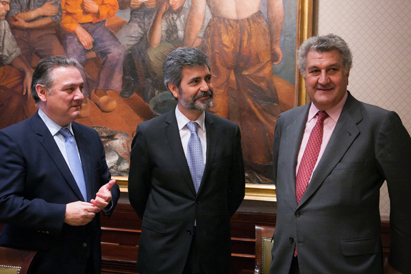 El presidente del Congreso, Jesús Posada, recibe a Carlos Lesmes